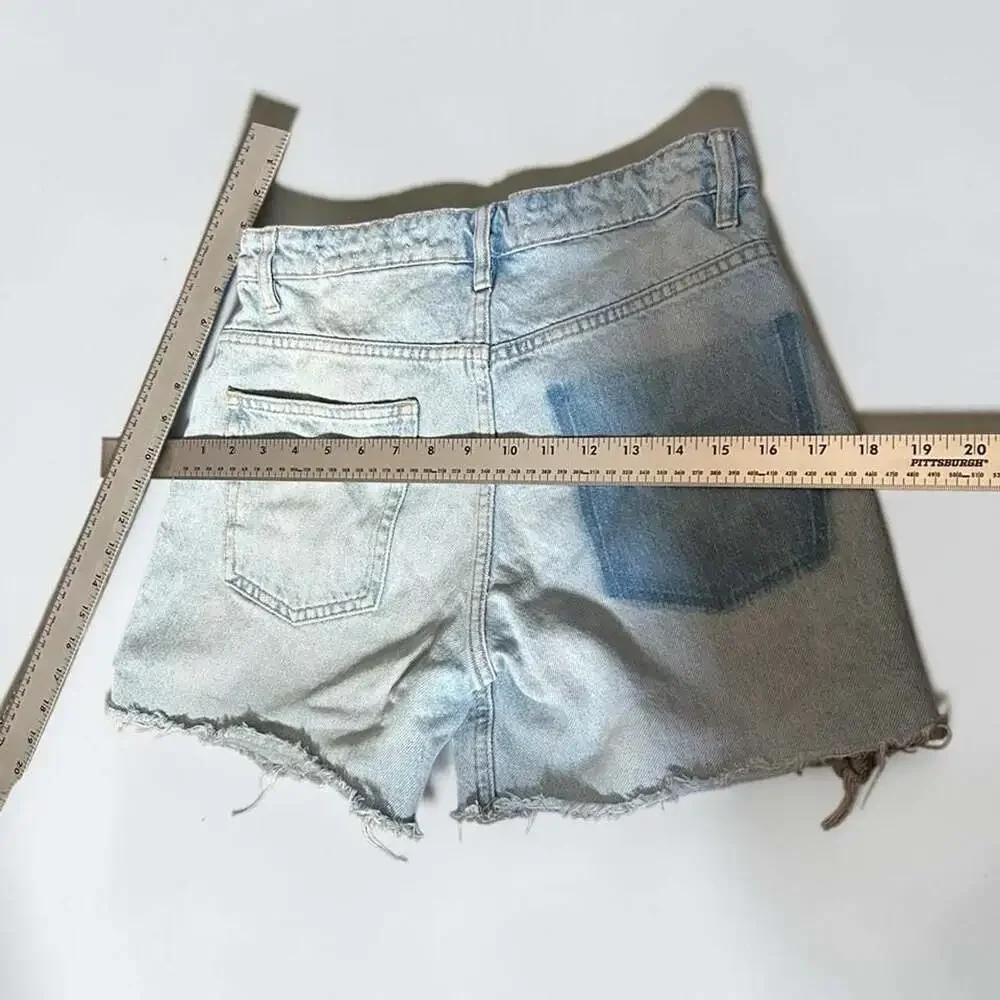 Zara High Rise Light Wash Mom Denim Shorts Size 4